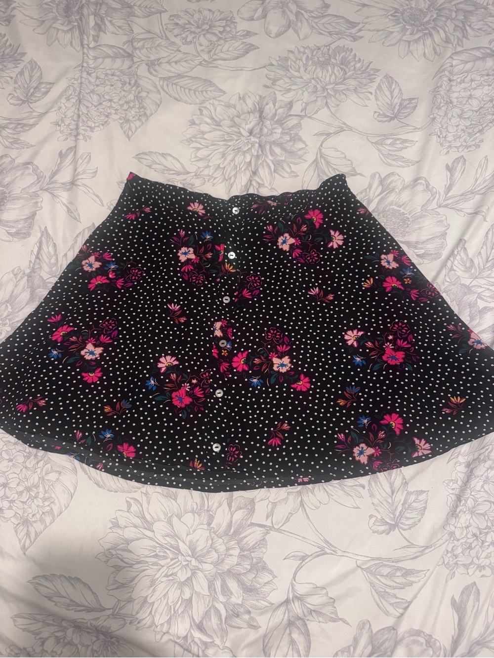 Express Women’s Black Floral Button-Front Skirt